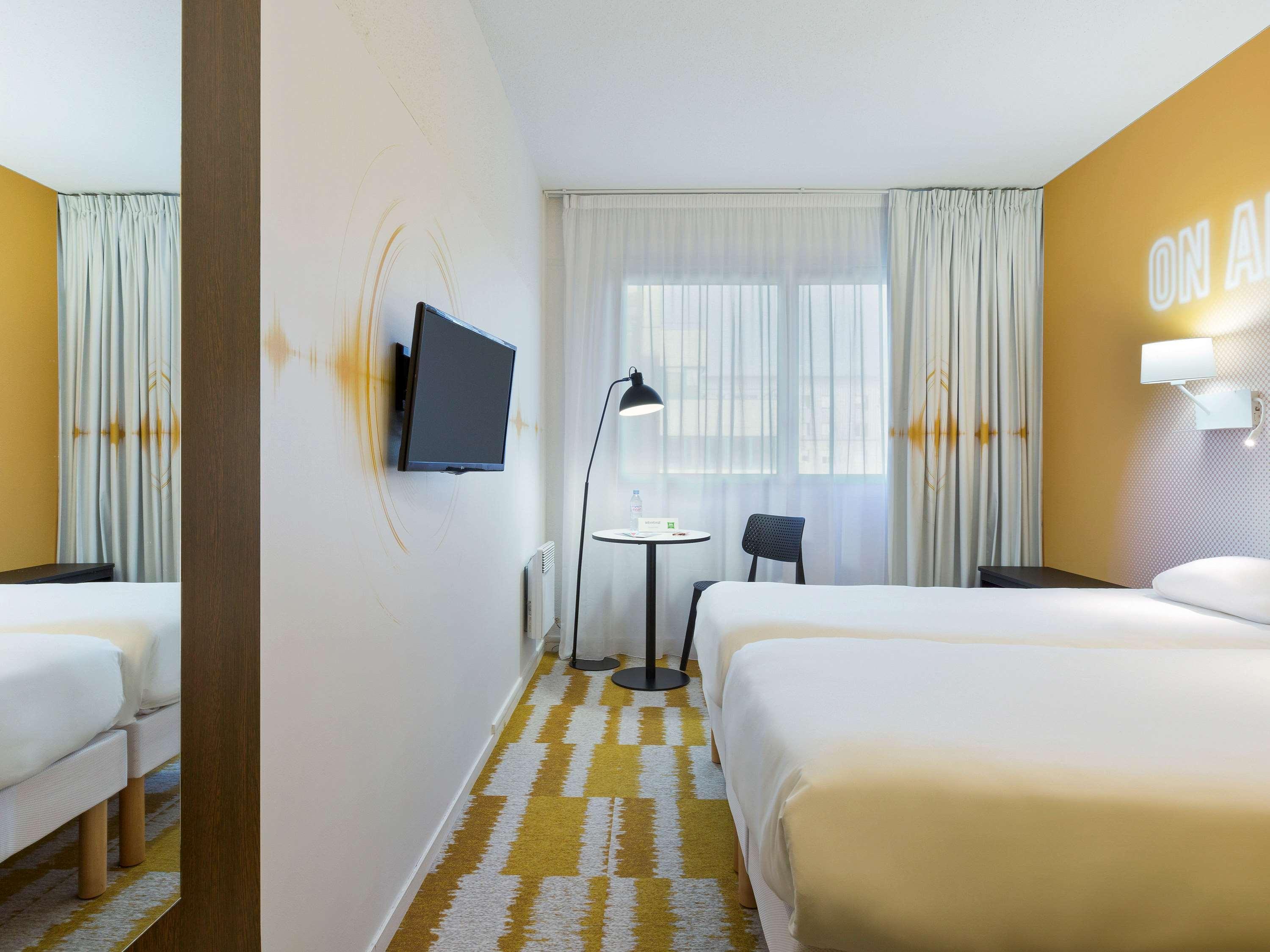 Ibis Styles Massy Opera Hotel Exterior foto